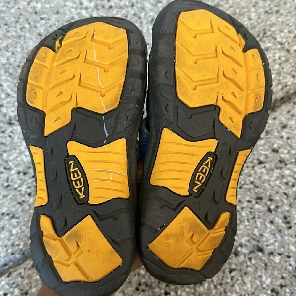 Keen Newport boys sandals 3 navy